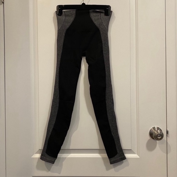 Spanx Curved Lines Seamless Leggings - Picture 2 of 3